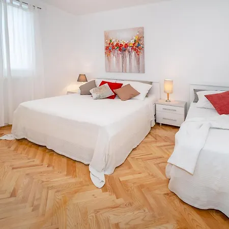 Apartment Mateo With Terrace Baska (Krk)