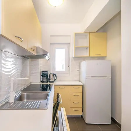 Mateo With Terrace Apartment