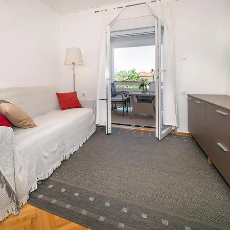 Apartment Mateo With Terrace
